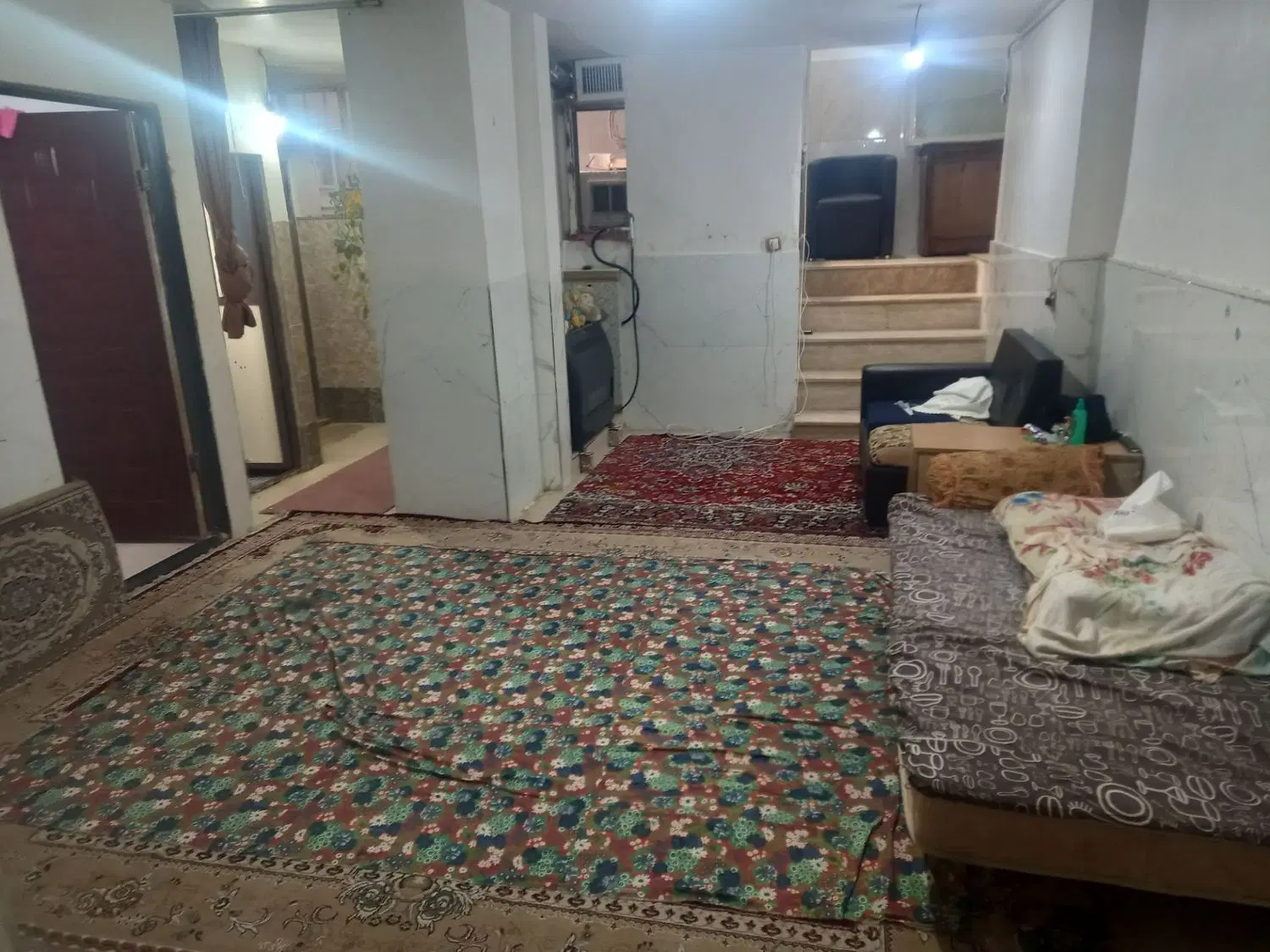 خانه زیر زمین راه جدا مستقل حیاط دار