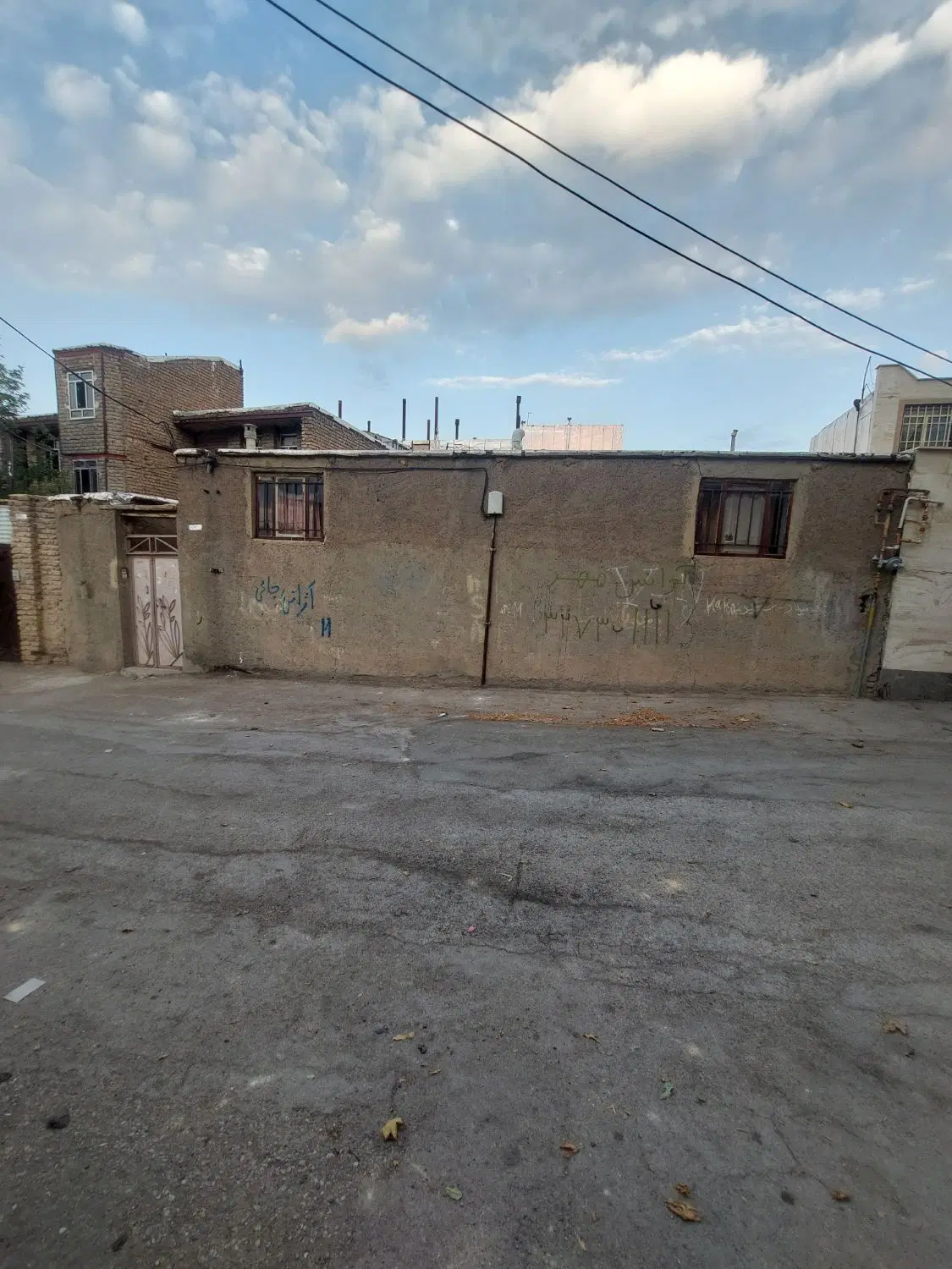 فروش ساختمان ۲۸۰ متری