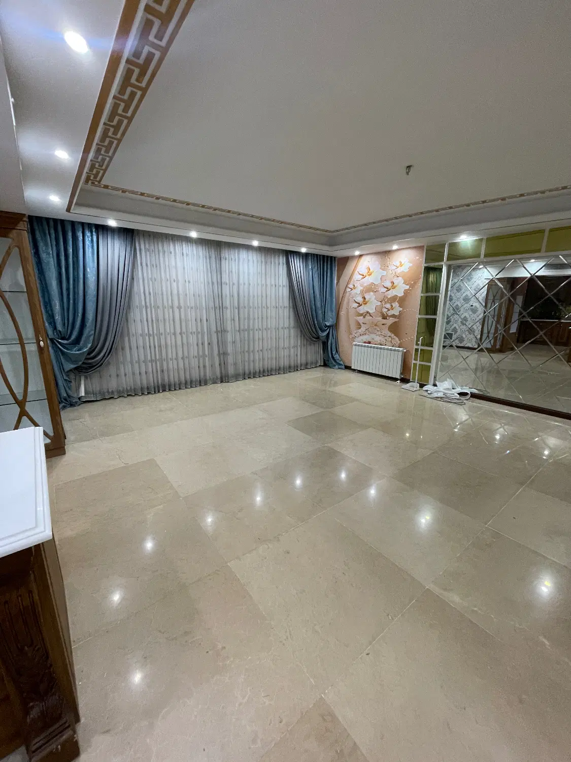 آپارتمان ۱۴۷ متر دو کله تکواحدی (غربی ها)