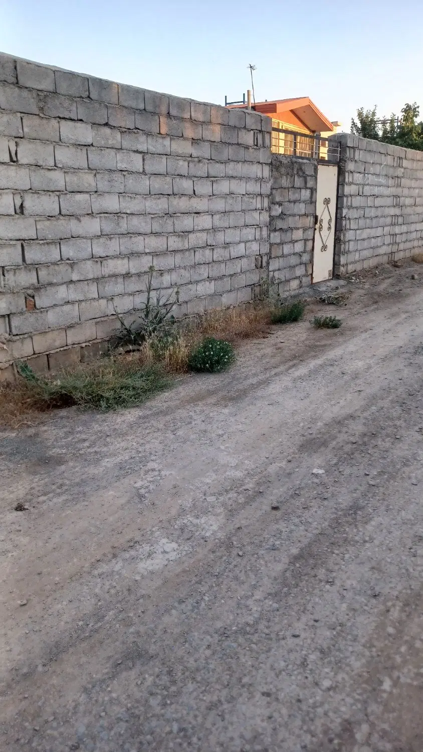 زمین چهار دیواری گاوخانه نزدیک به طرح