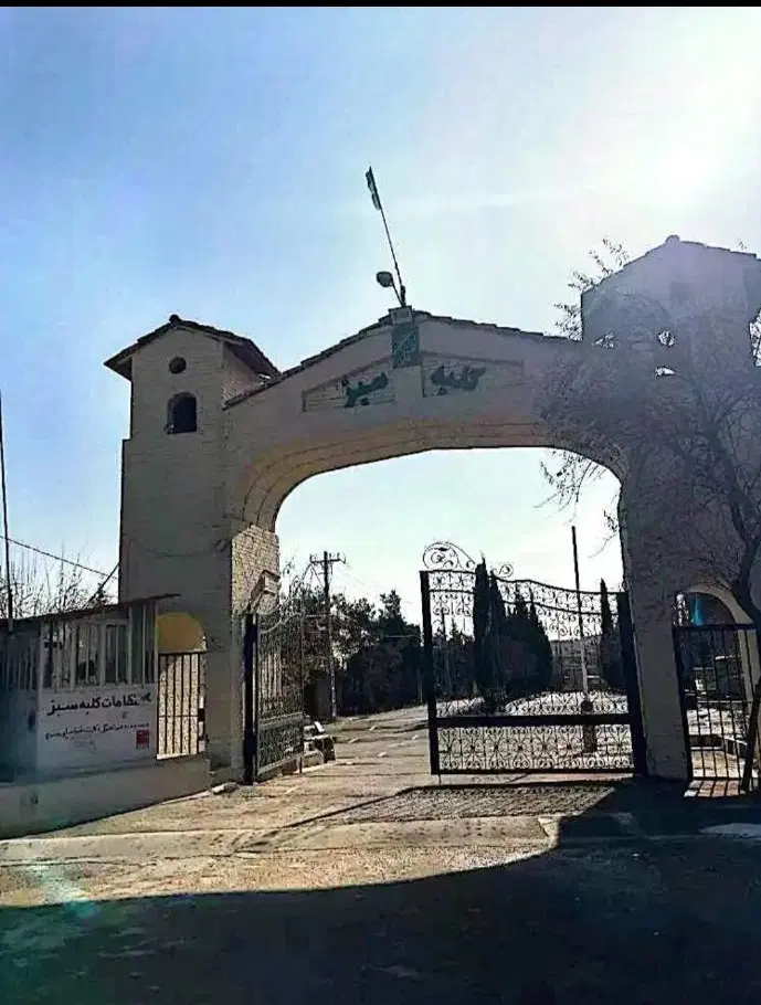 زمین 1000 متری قلات