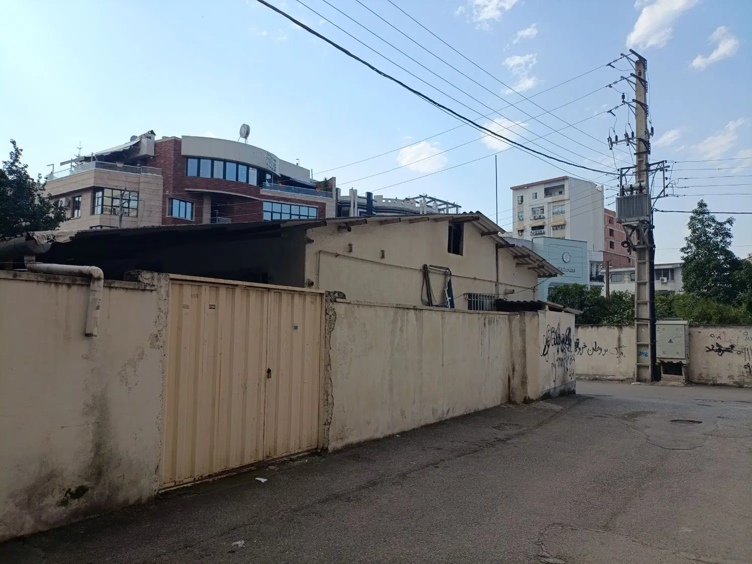خانه ۴خواب مناسب اداری ، آموزشی و درمانی