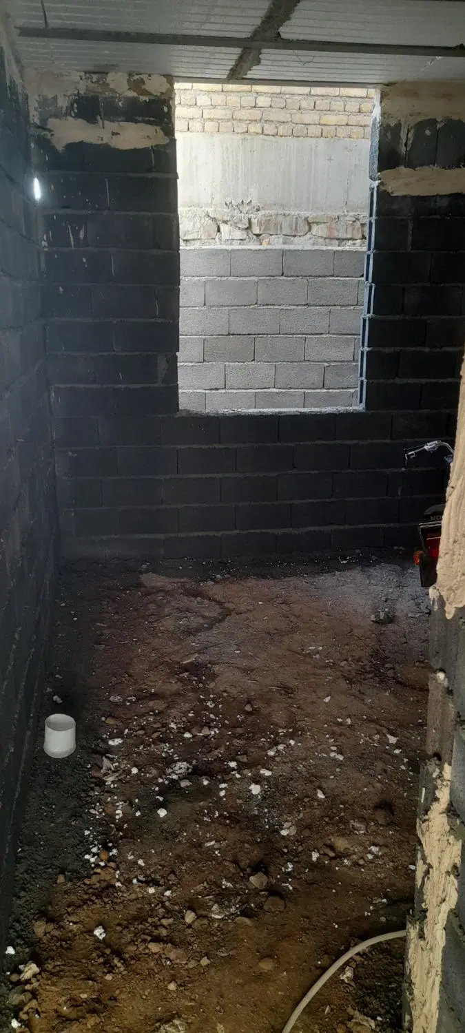 خانه ۸۰متری نیمه کاره آساوله