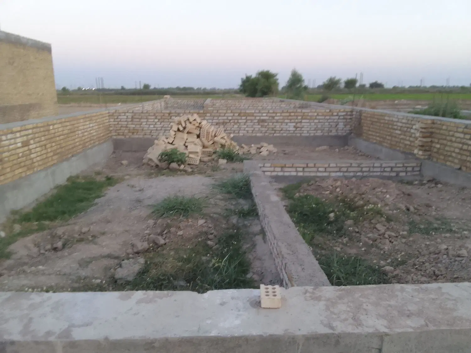زمین ۱۵۰ متری