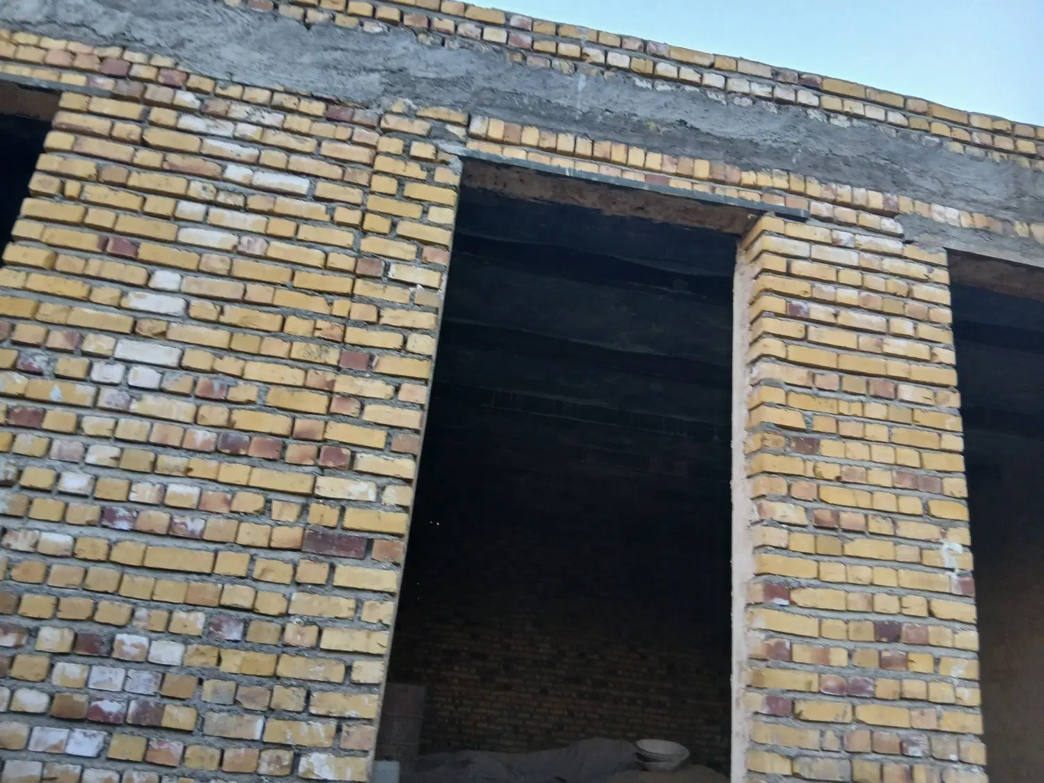 منزل نیمه ساز دلویی