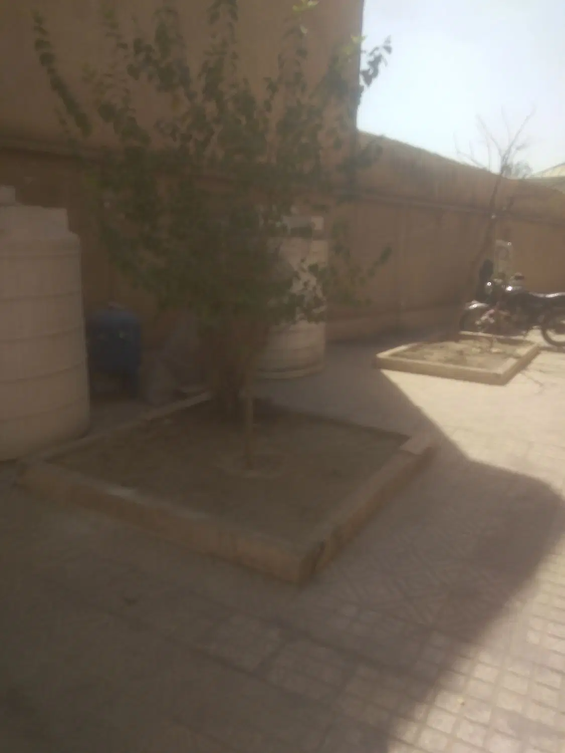 به دانشجو و مجرد موجه اجاره داده میشود