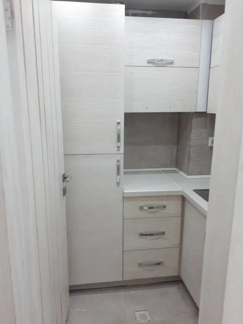 دفتر کار 50 متری چهارباغ بالا