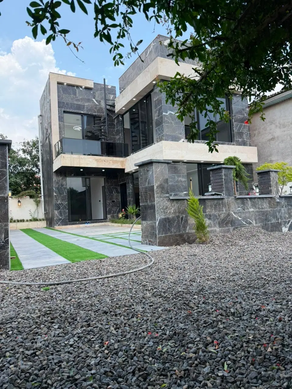 تریبلکس ۱۰میلیاردی