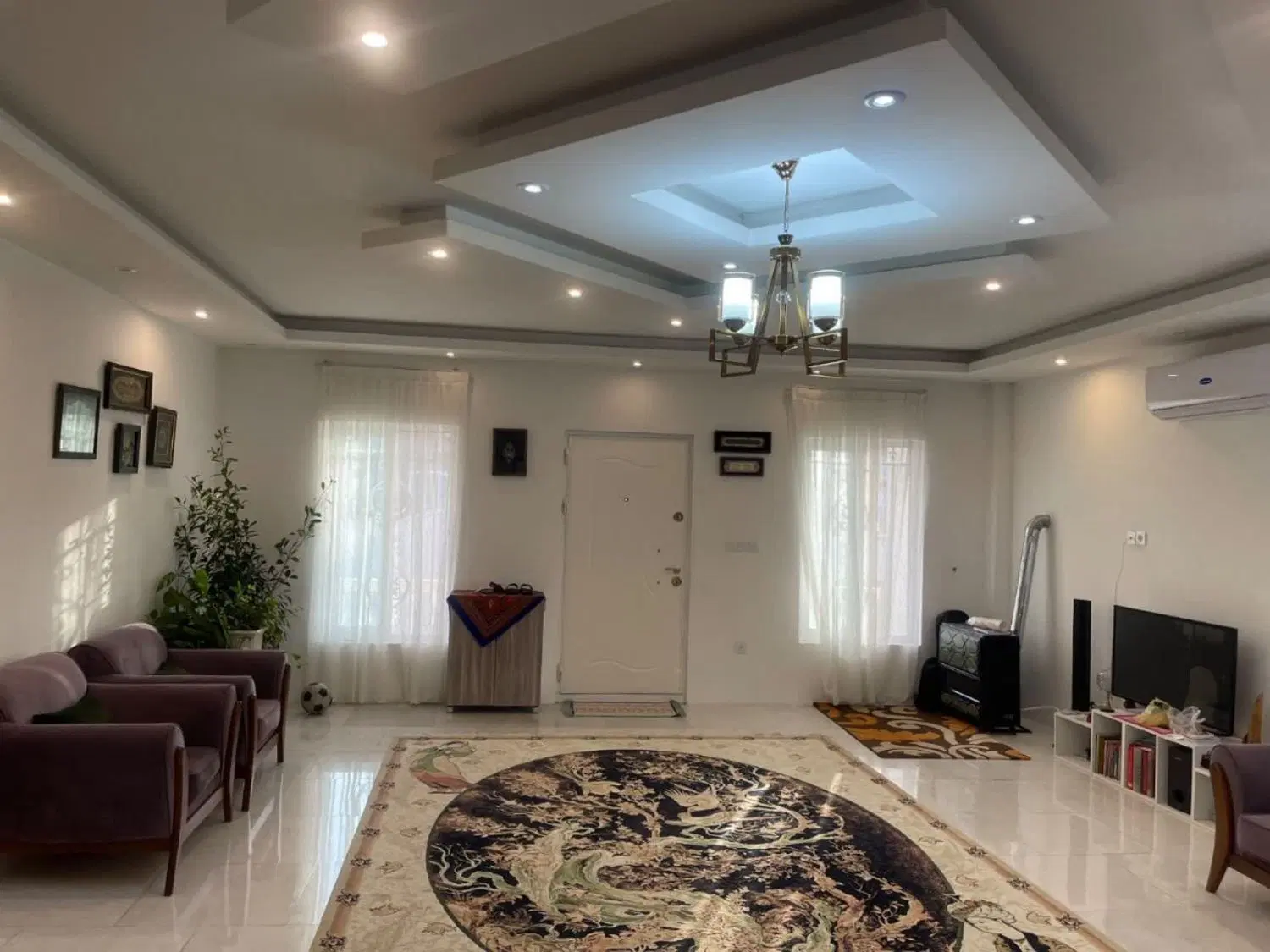 اجاره ویلا ۲۰۰متر زمین ۱۲۰متر بنا دوبلکس لاکچری