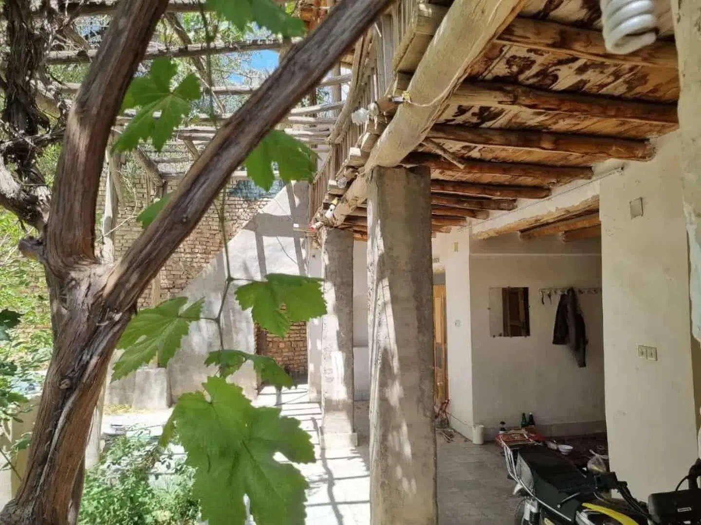 خونه باغ طزرجان سندتک برگ
