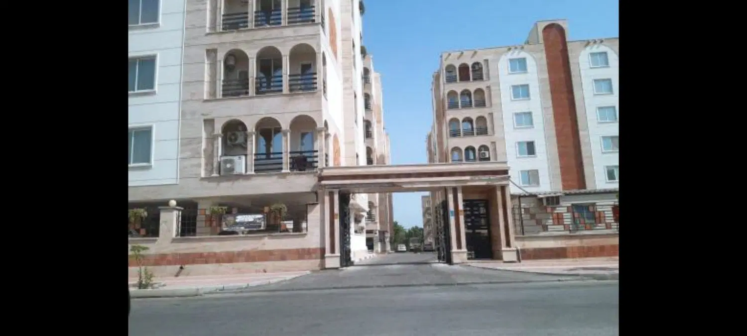 فروش آپارتمان ۹۷ متری مجمتع استانداری