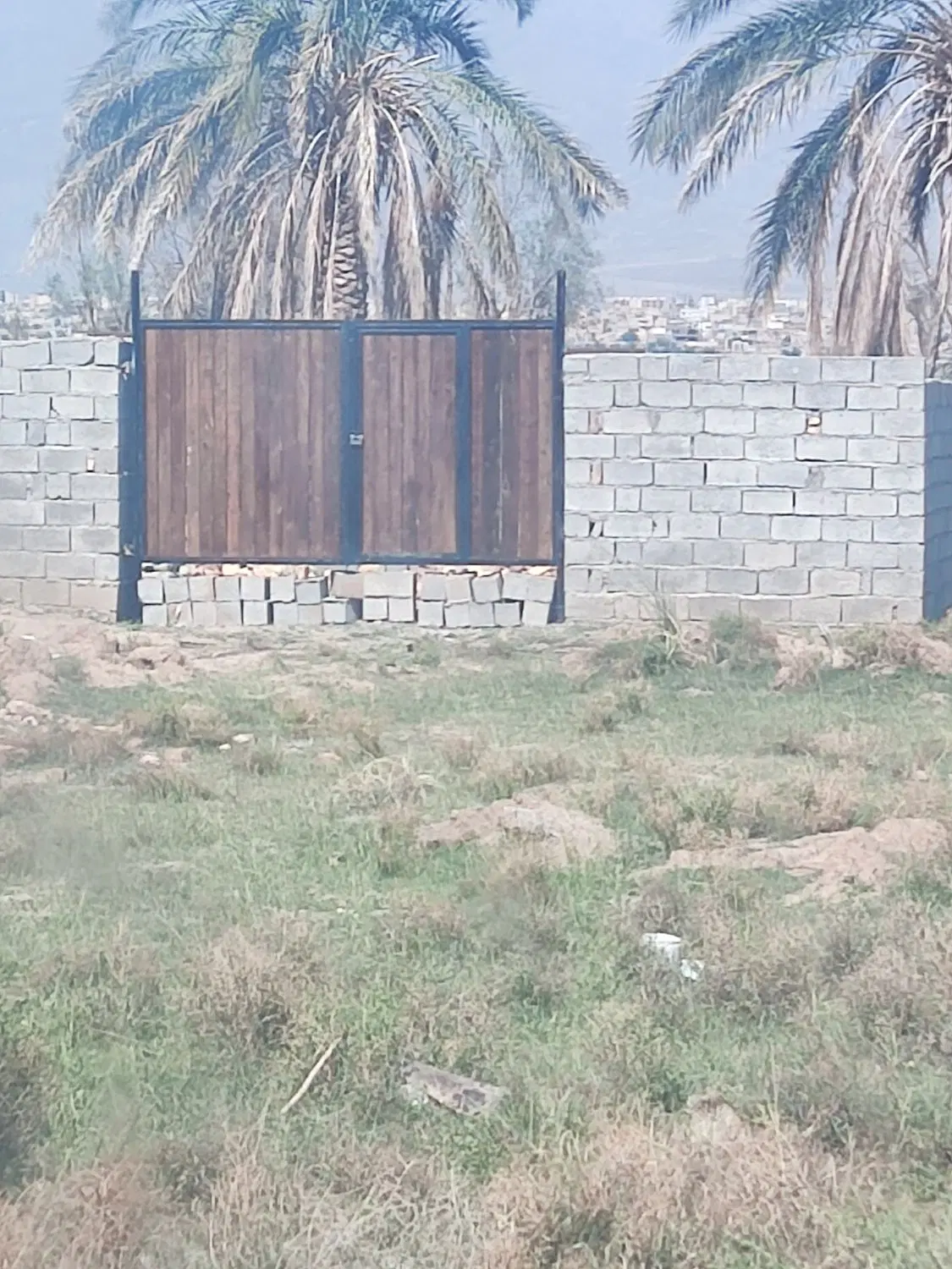 زمین فروشی