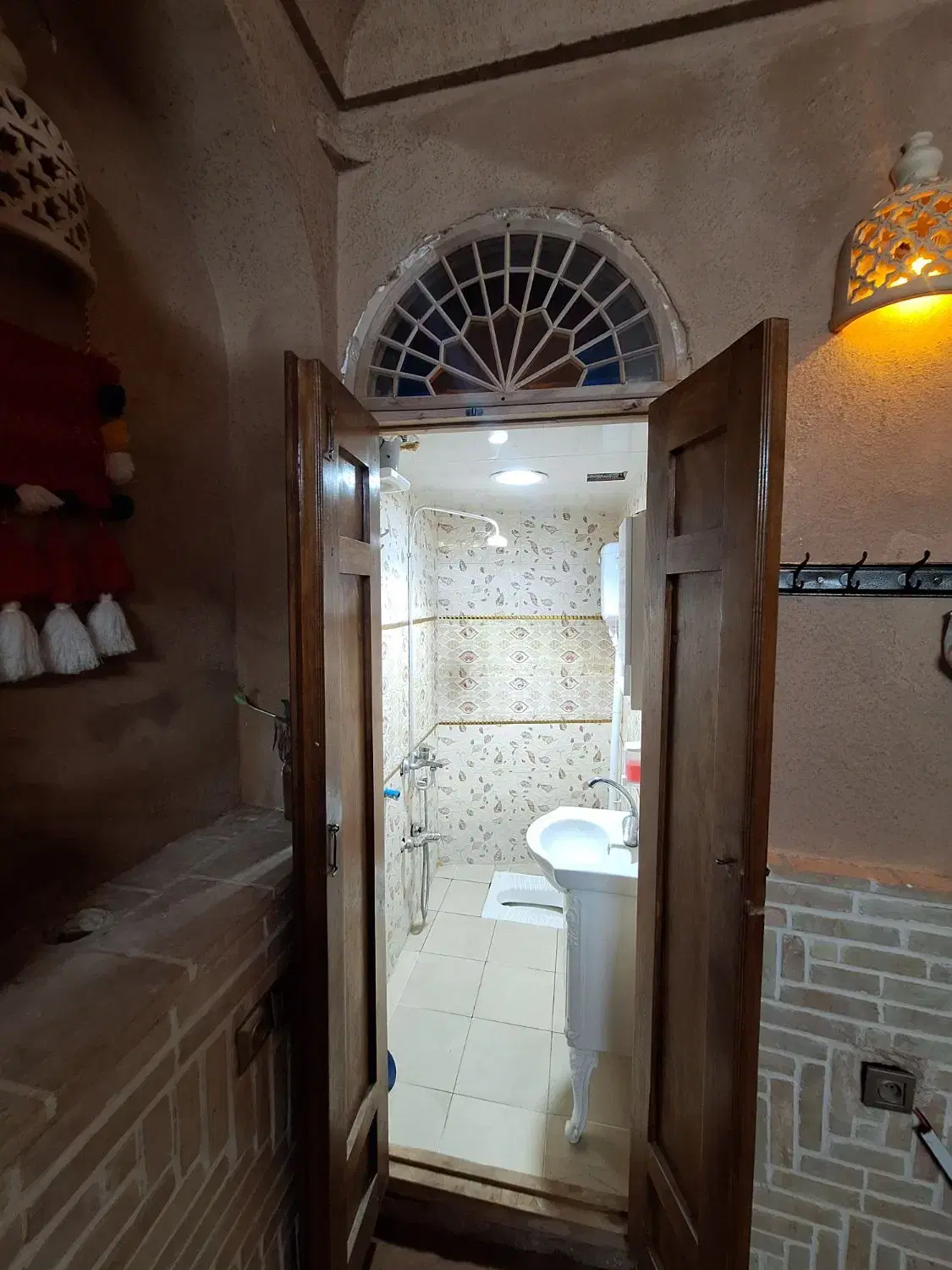 سویت همکف سنتی کولرگازی دار اجاره مسافر مسجدجامع