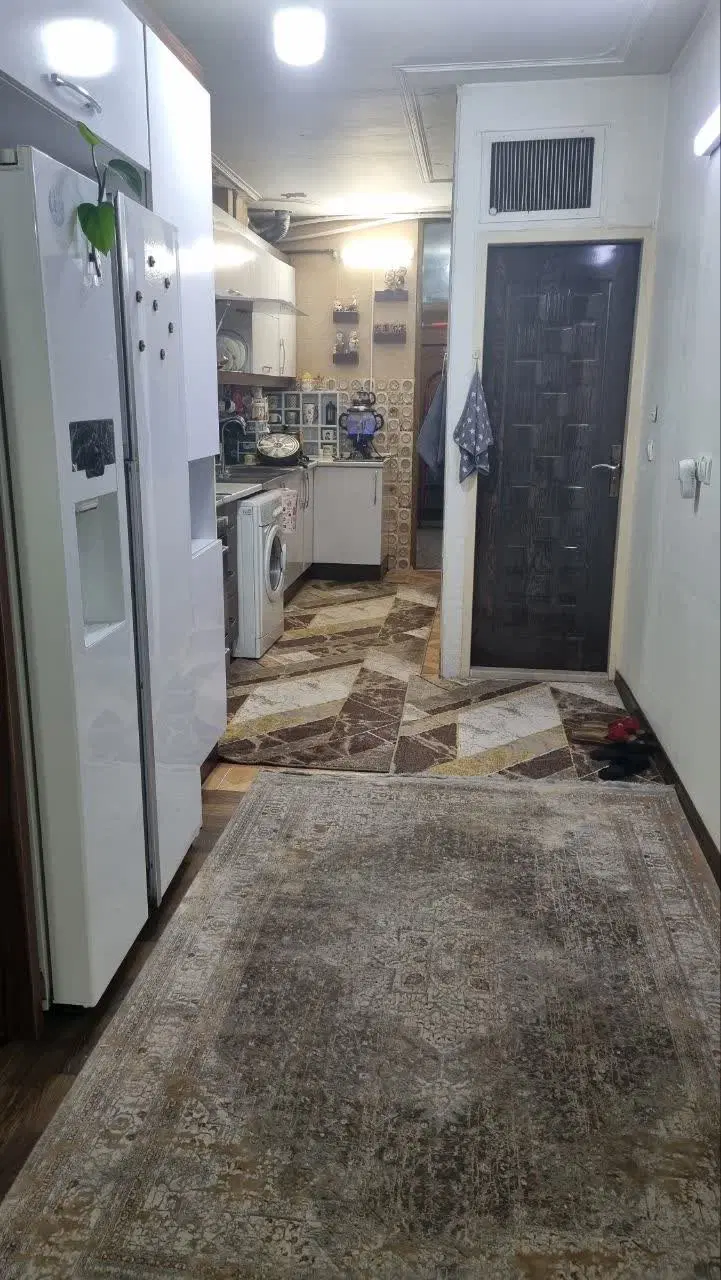 خیابان بزرگمهر خ مبارزان غربی چهارراه سوم پلاک