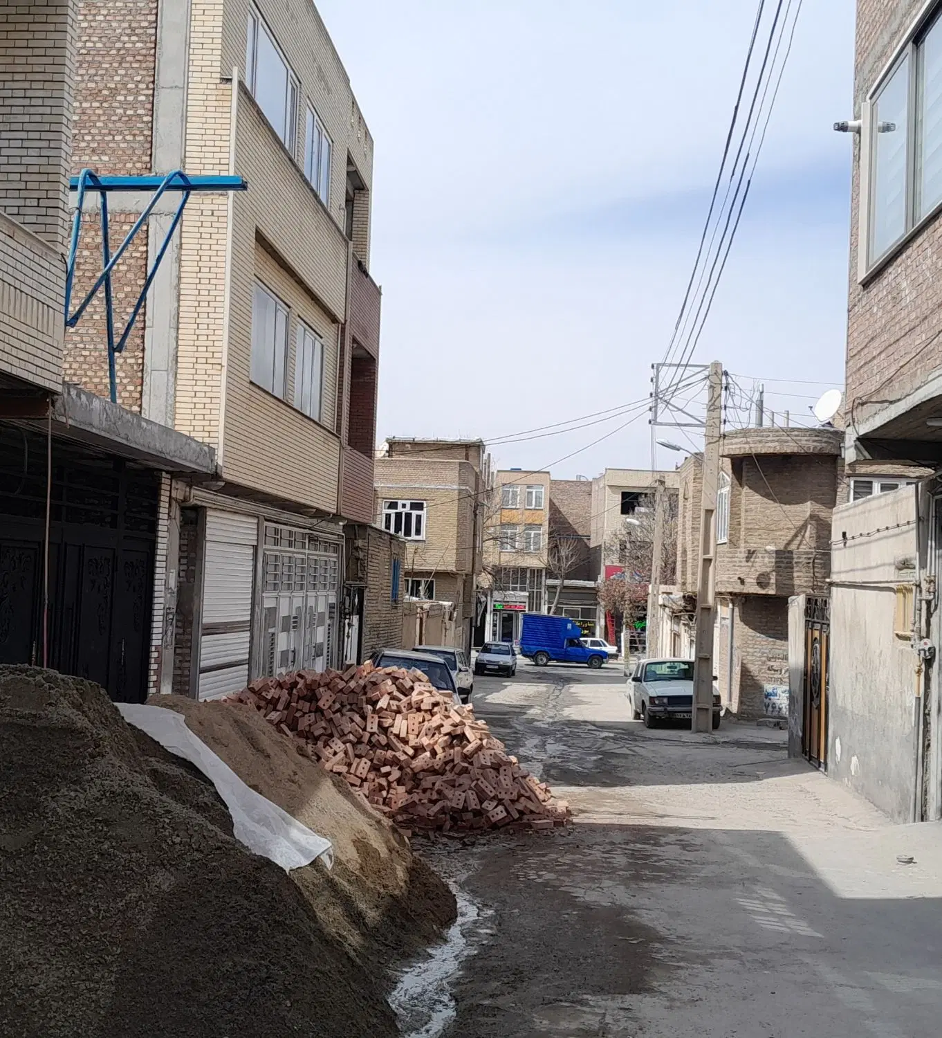 اسلام اباد دیمن ۲۰ دو واحد نیمه کاره