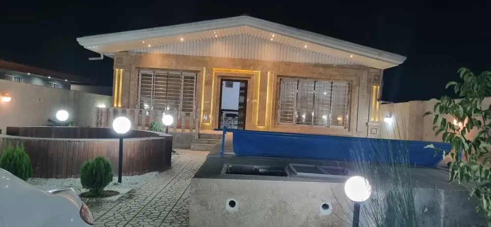 ۳۰ متر تجاری