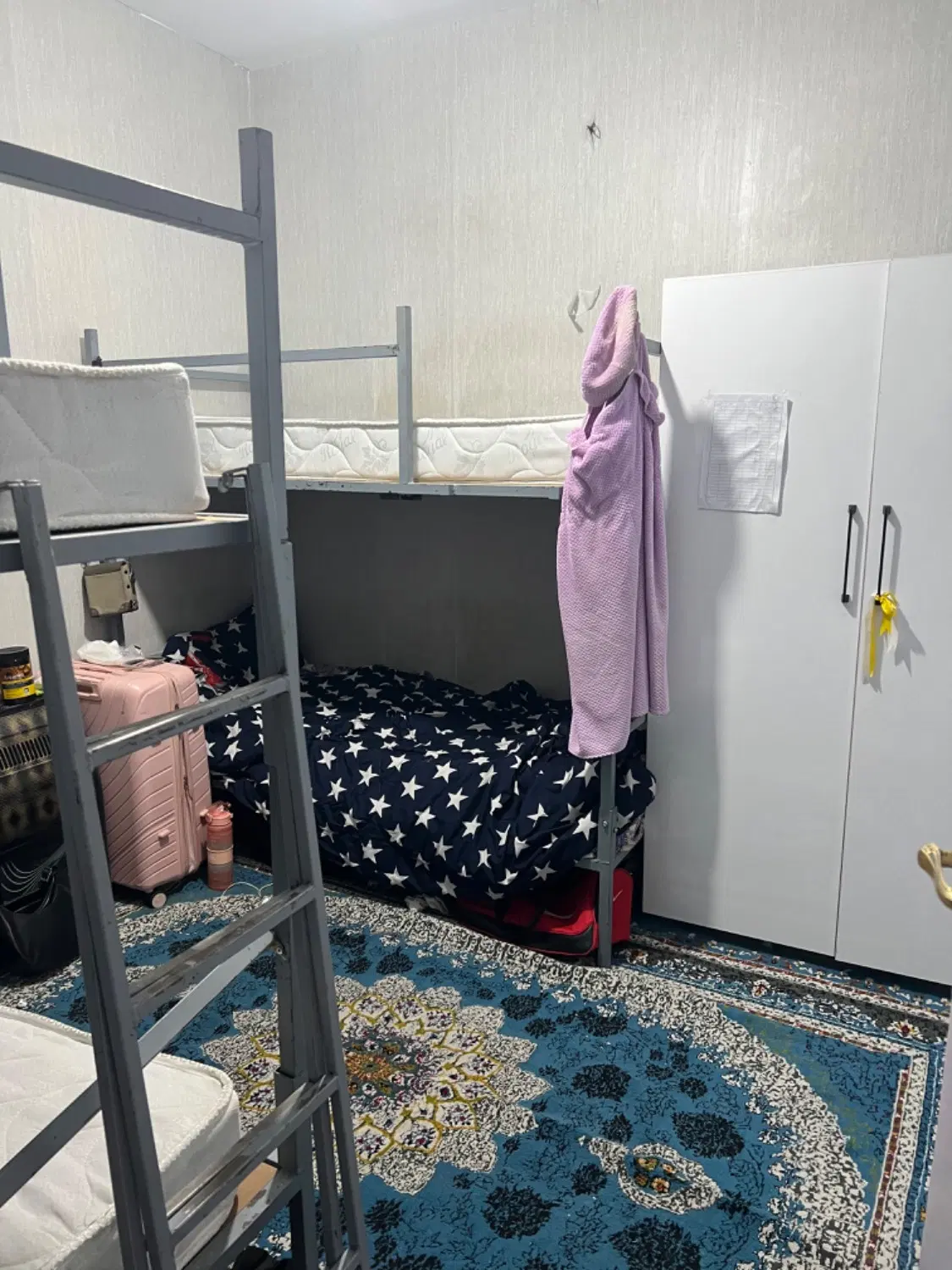 خوابگاه دخترانه فلکه دوم صادقیه