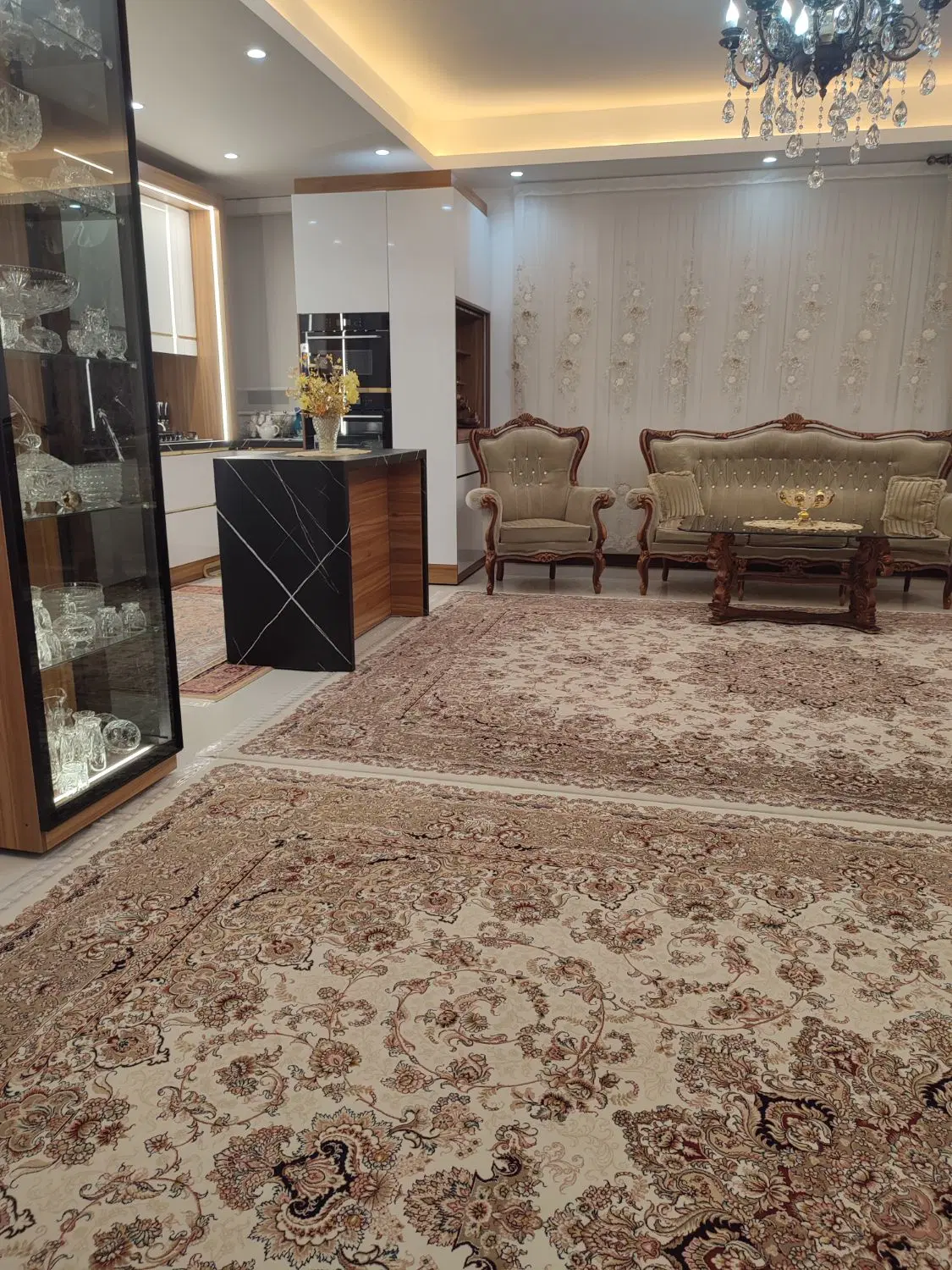اپارتمان نوساز تک واحدی لوکس