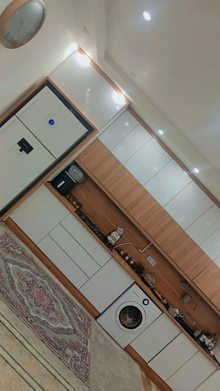 منزل مسکونی طبقه بالا بدون پارکینگ