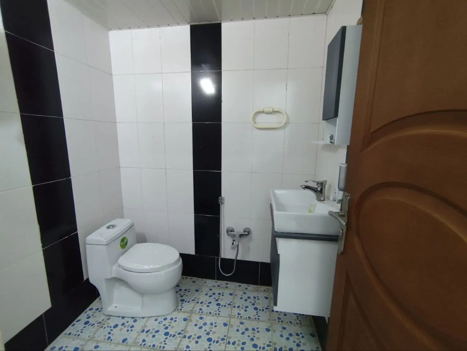 آپارتمان  سه خواب تک واحدی