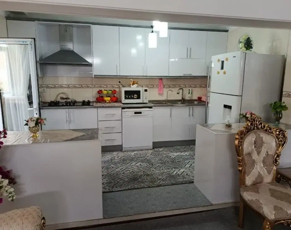 ۸۷ متر سنددار استقلال