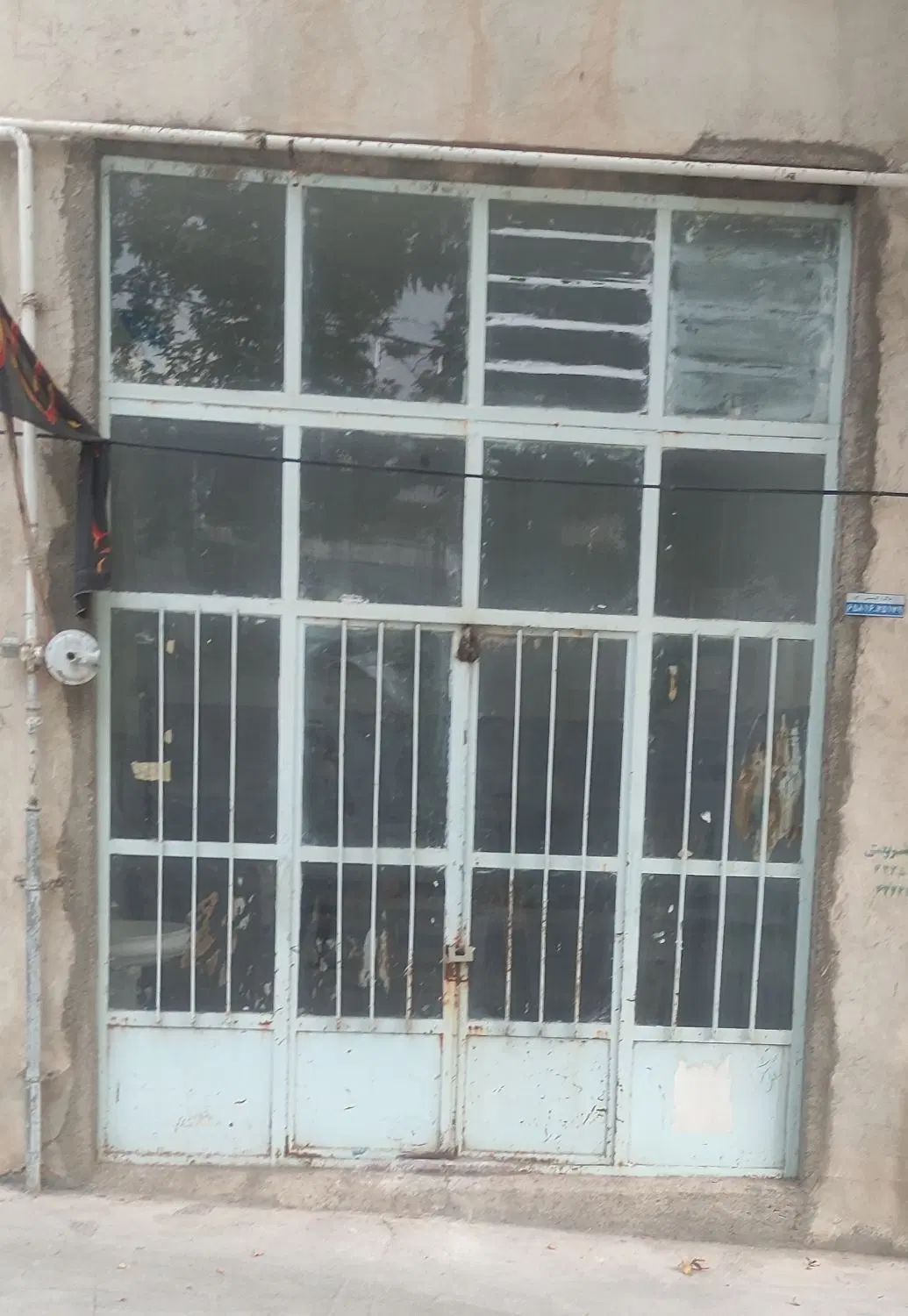 یک عدد مغازه برای اجاره