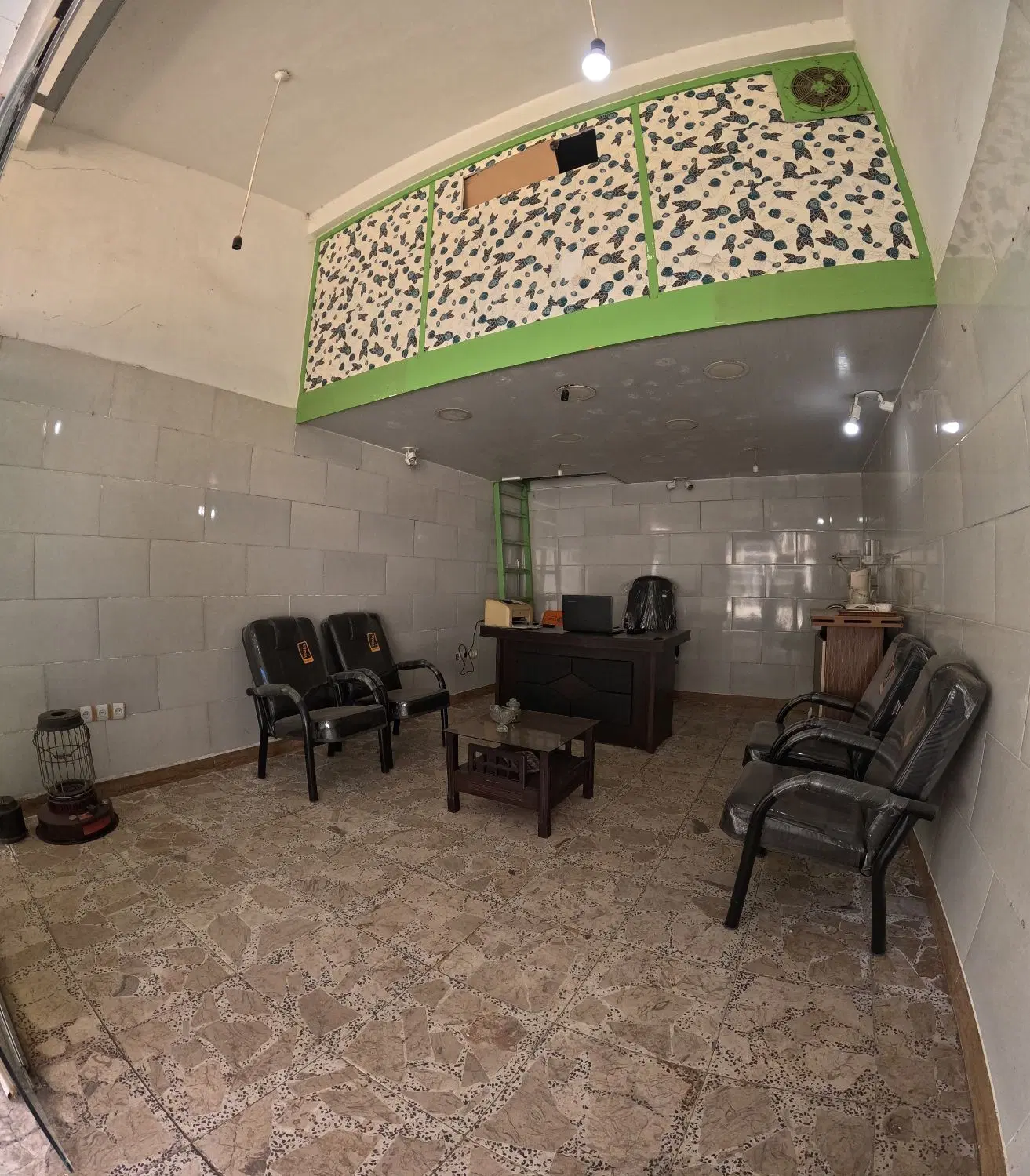 مغازه ۲۰ متری کوی حسینی