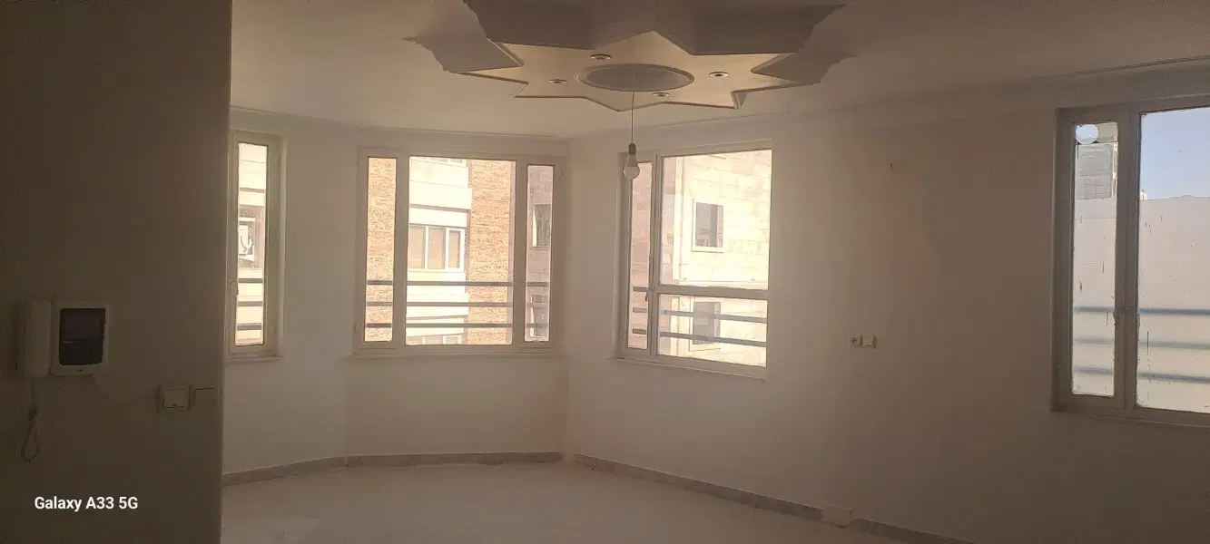 آپارتمان کوچه کتابخانه
