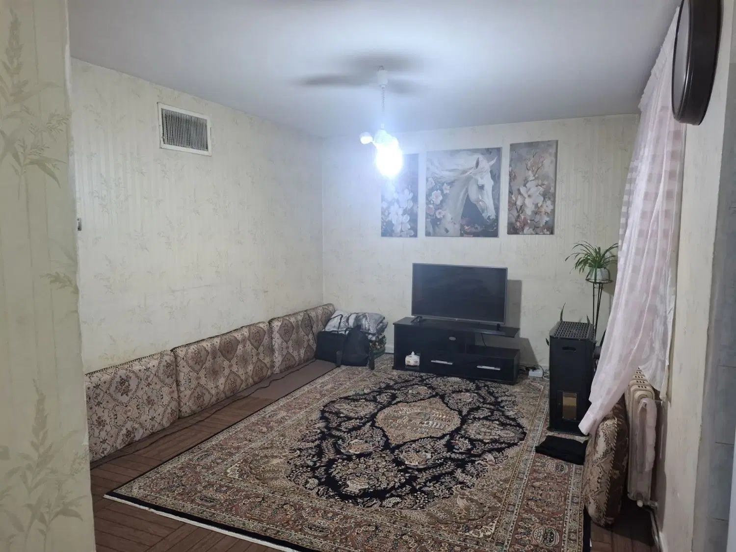 ۱۴۴واحدی
