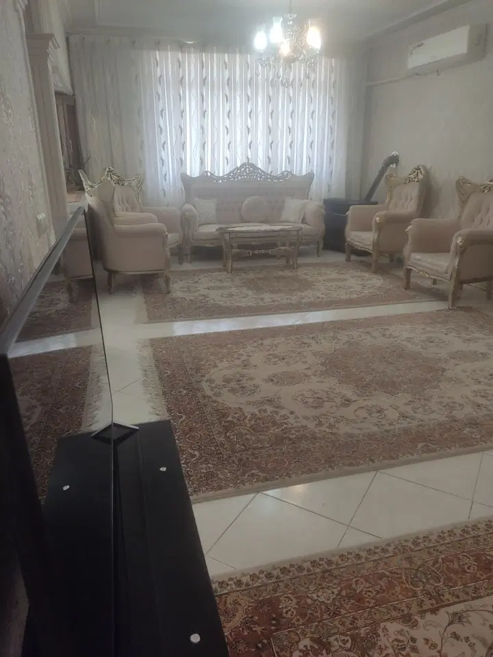آپارتمان در مجتمع مسکونی بهاران (ساختمان سنگی)