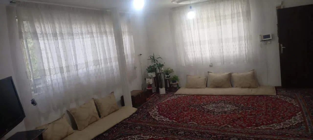 80متر یک خوابه طبقه سوم در پاستور