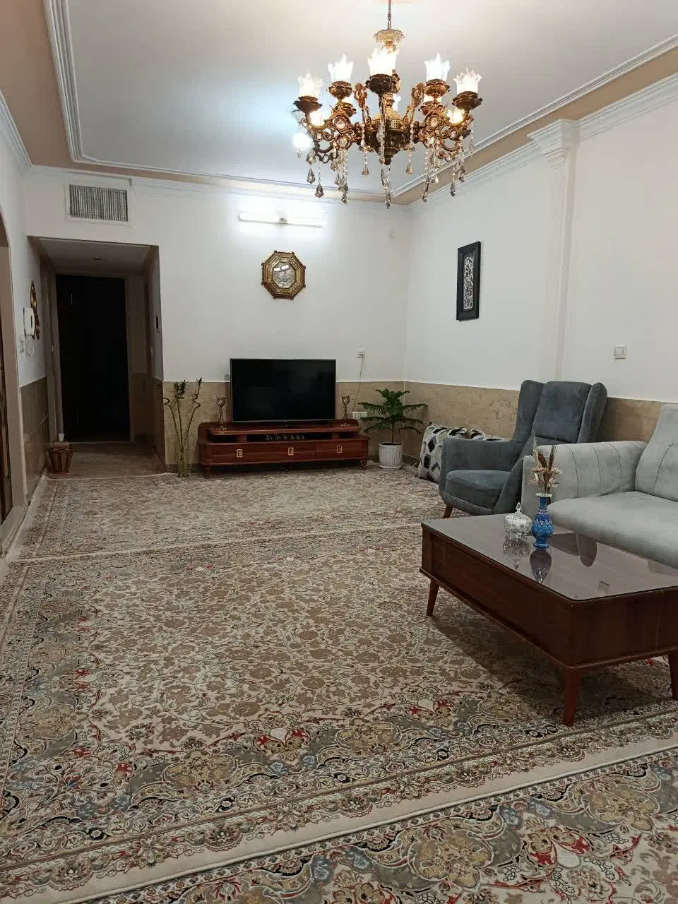 واحد همکف اجاره ای