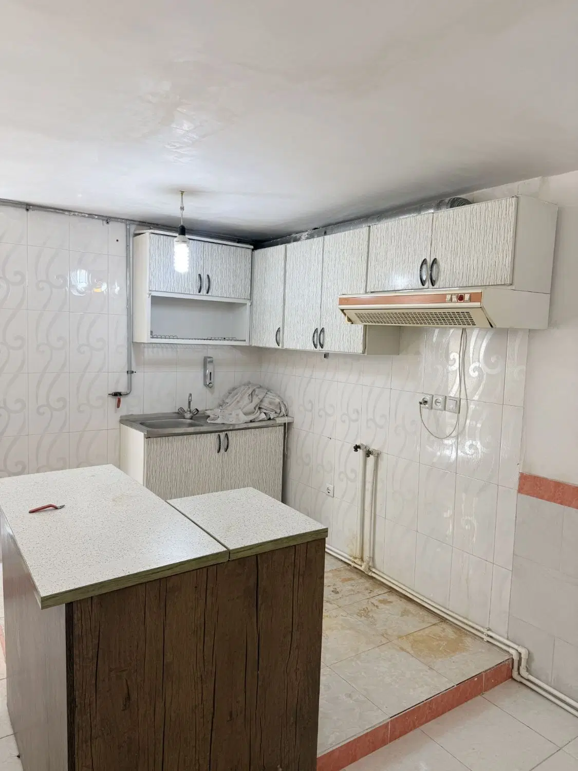 اجاره زیرزمین مسکونی، خیابان عباسپور