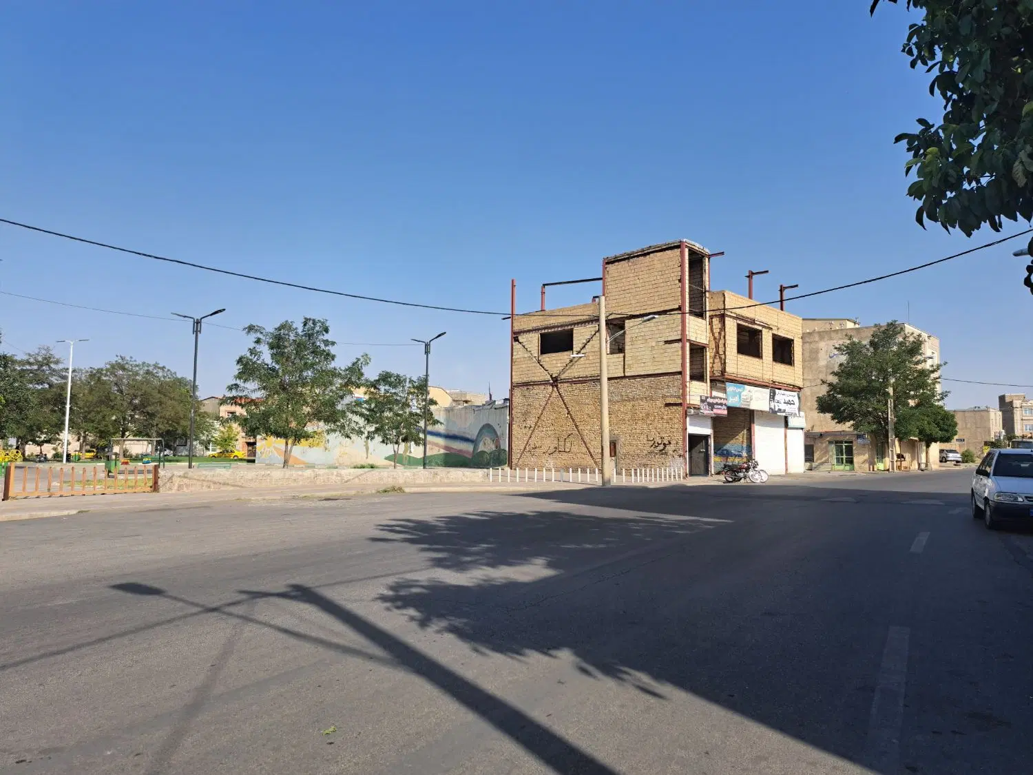 ملک فروشی بحر ۱۵ خرداد