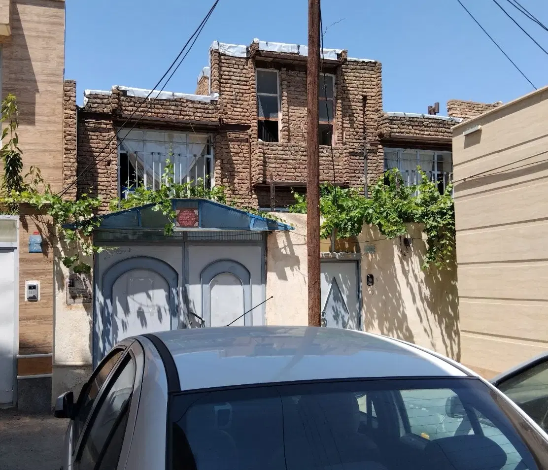 ساختمان۲سرویس خیابان ولی عصر