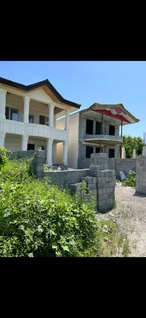 تنکابن ولی آباد ۲قطعه ۳۵۱و۲۱۰متری معاوضه آپارتمان