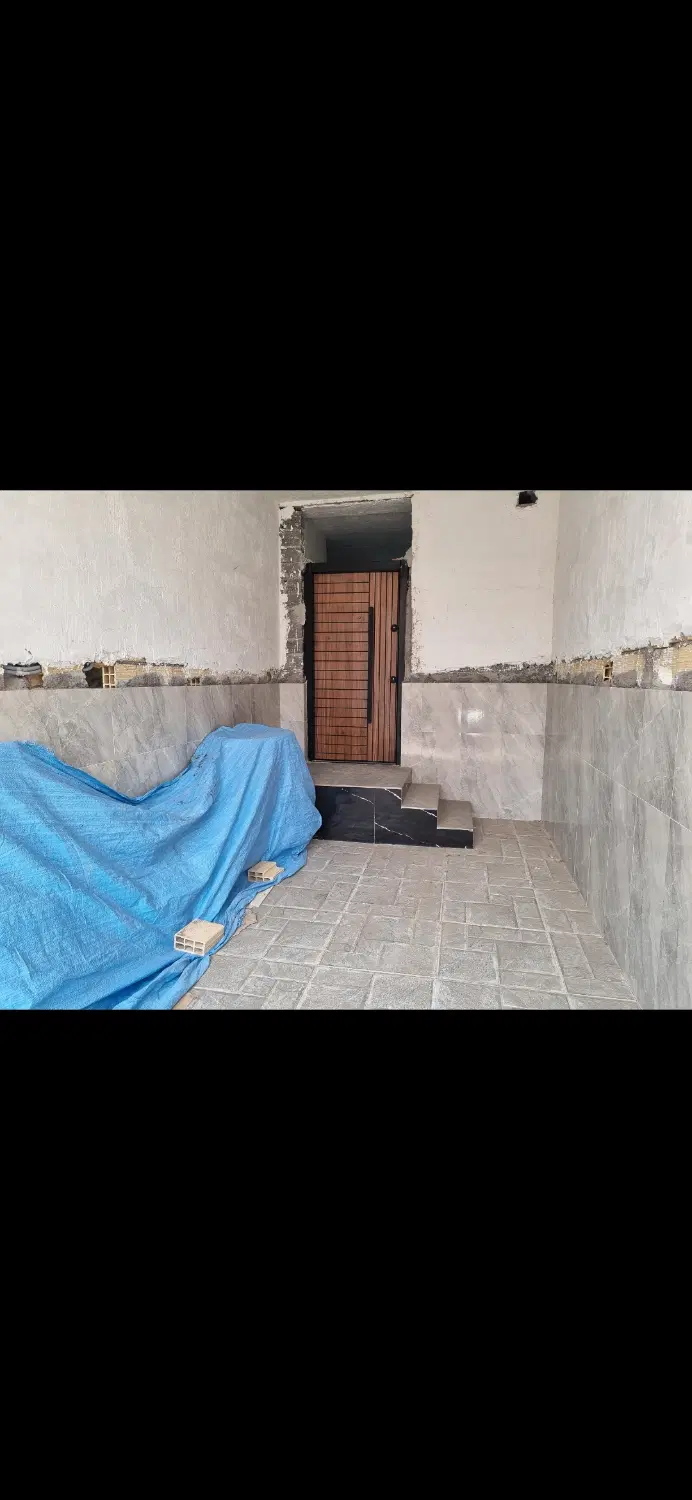 واحد مسکونی همکف تقریبا آماده