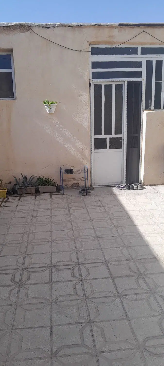 خانه قدیمی دوبرحیاط