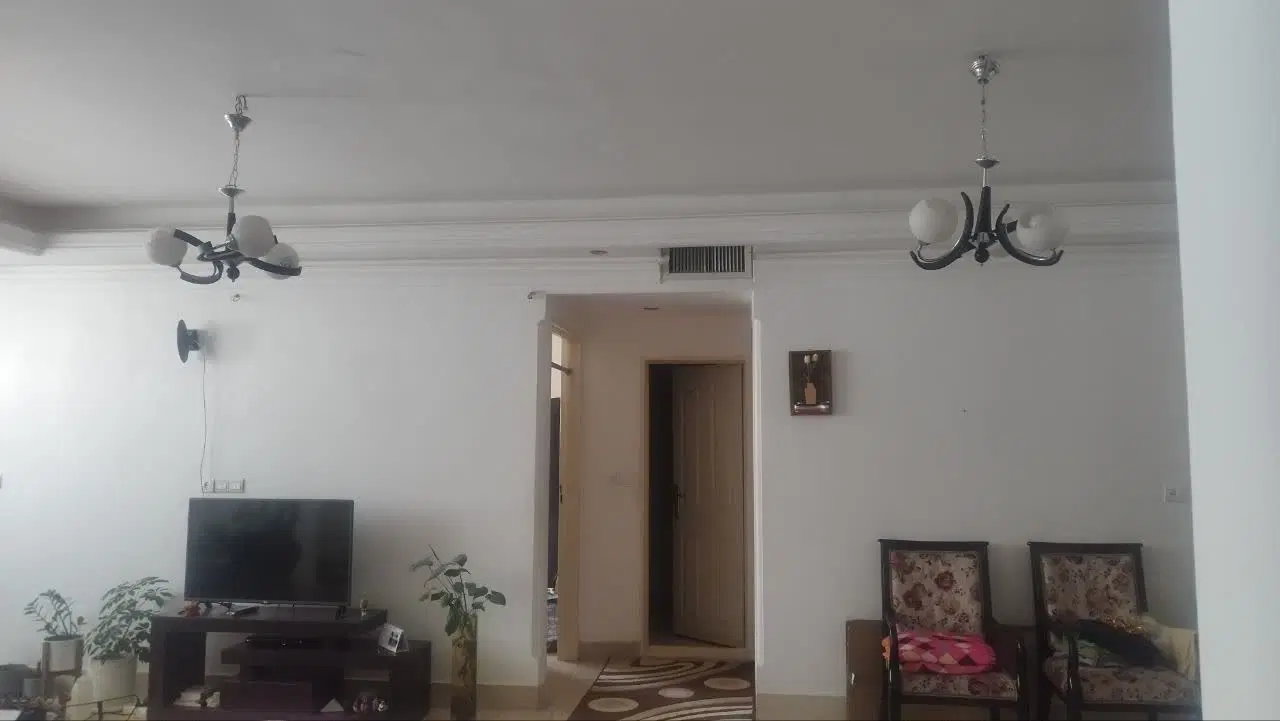 ۹۳ متری