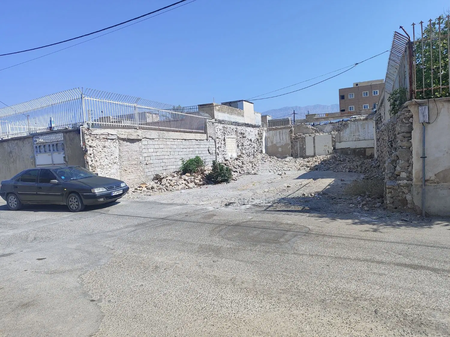 زمین مسکونیفرو