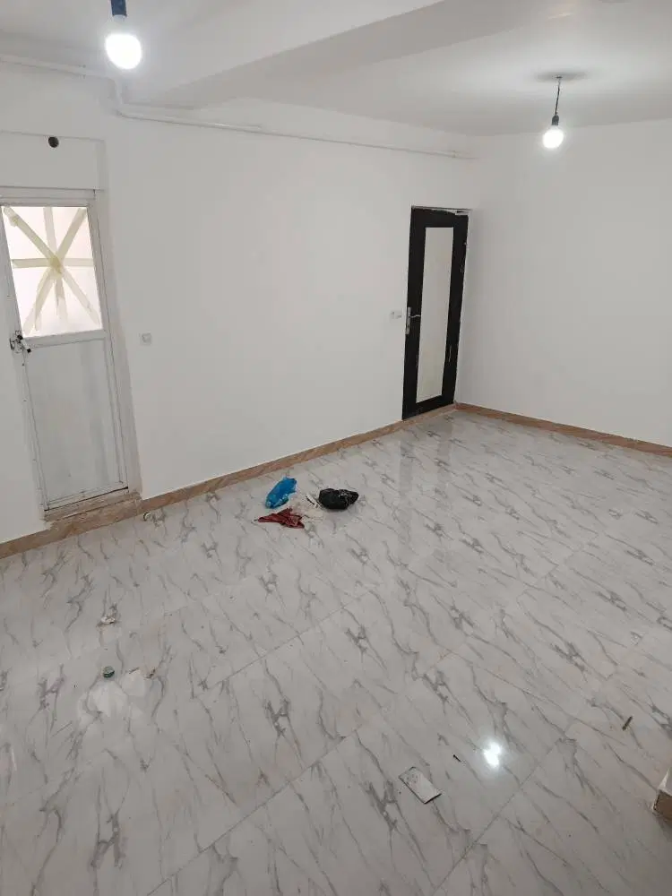 سوئیت تک خواب 70متری همکف با پارکینگ 1مزاحم