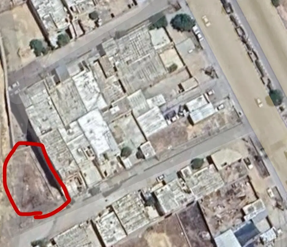 زمین داخل شهر
