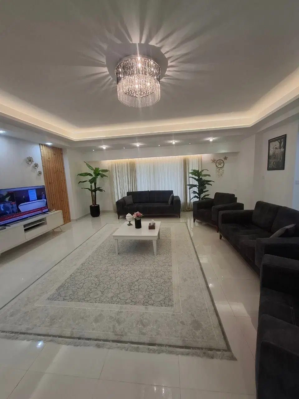 رهن و اجاره ویلایی بسیار لوکس و نوساز بلوار دانش