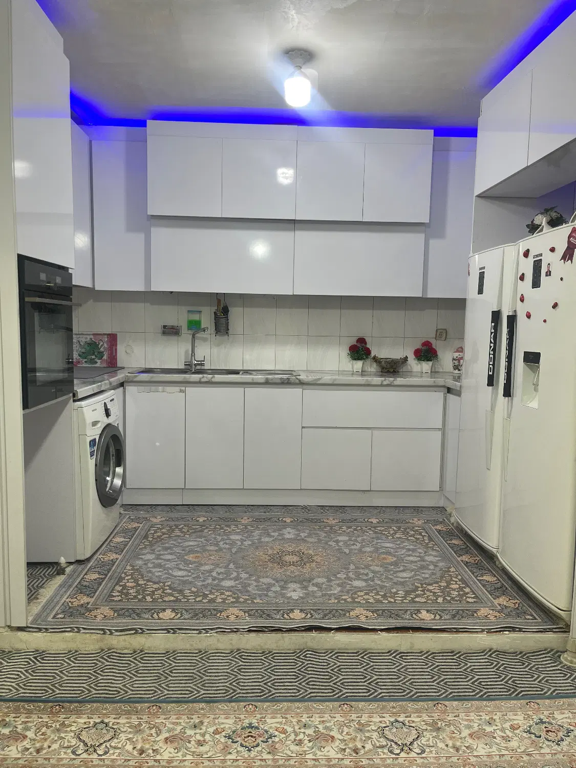 فروش واحد ۸۵ متری با پارکینگ سندی