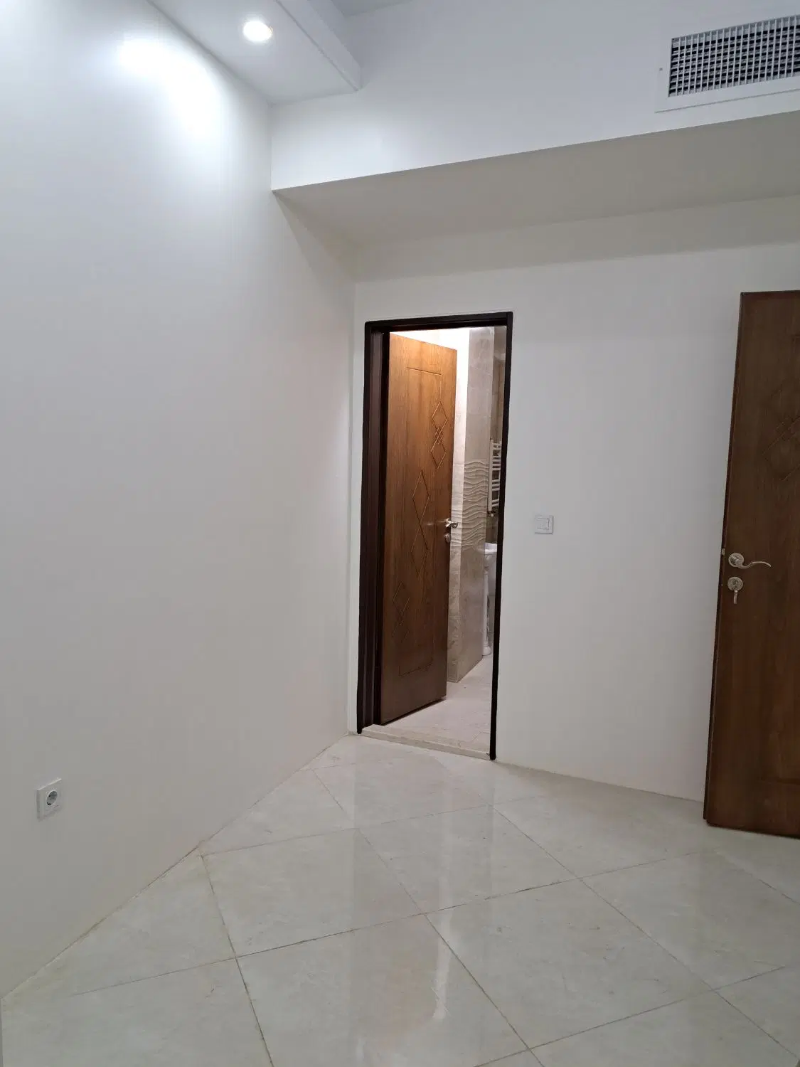 آپارتمان ۵۲ متر دلباز و نورگیر۲ سال ساخت