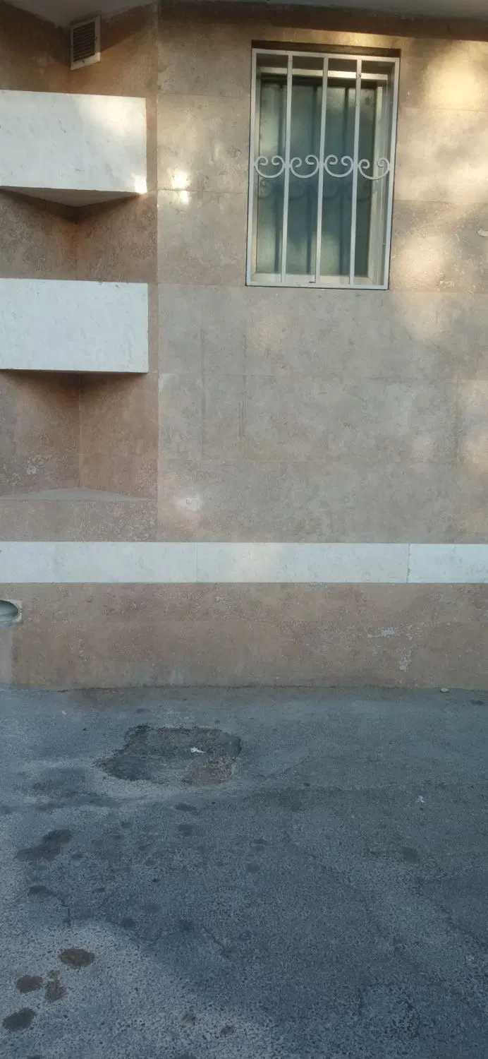 آپارتمان  ۶۵ متری طبقه دوم عسگریه فرسان