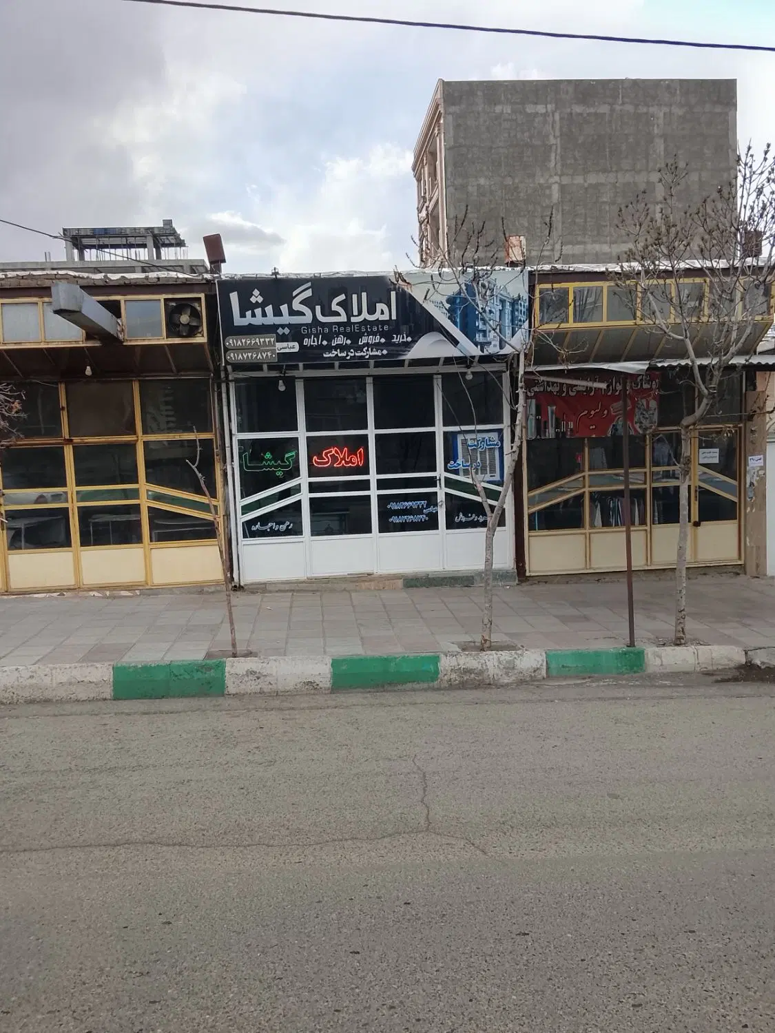 مغازه شهرک ولیعصر روی خیابان اصلی