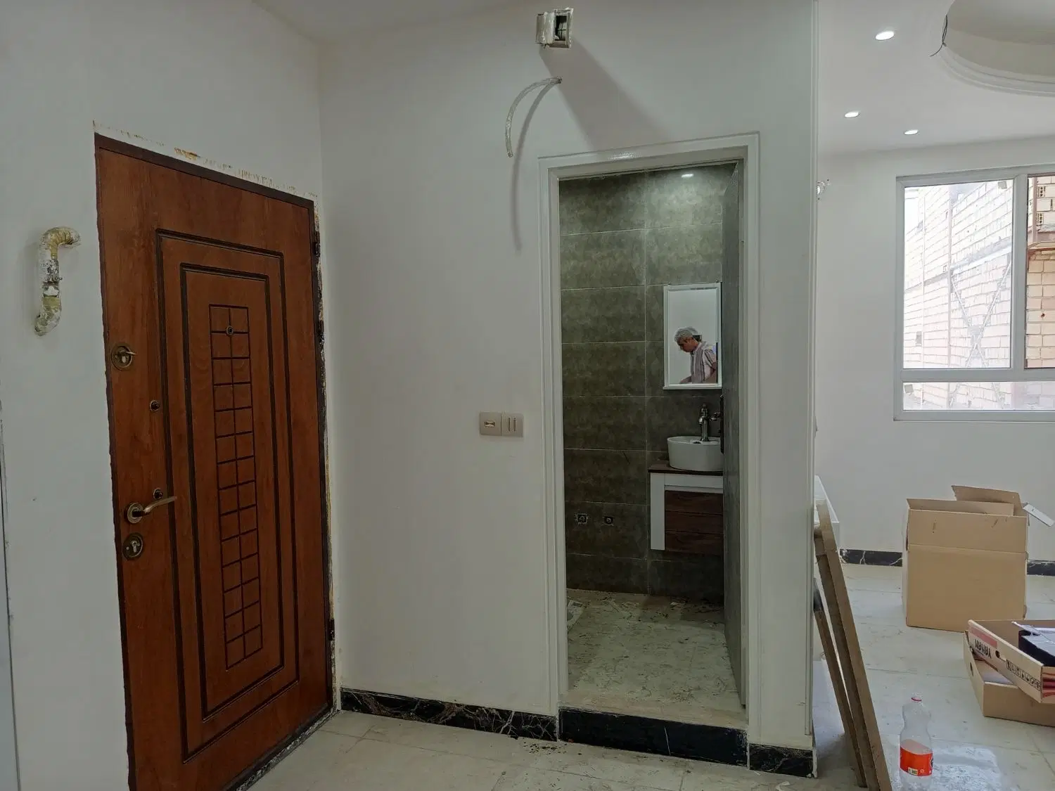 اپارتمان نوساز 90 متری