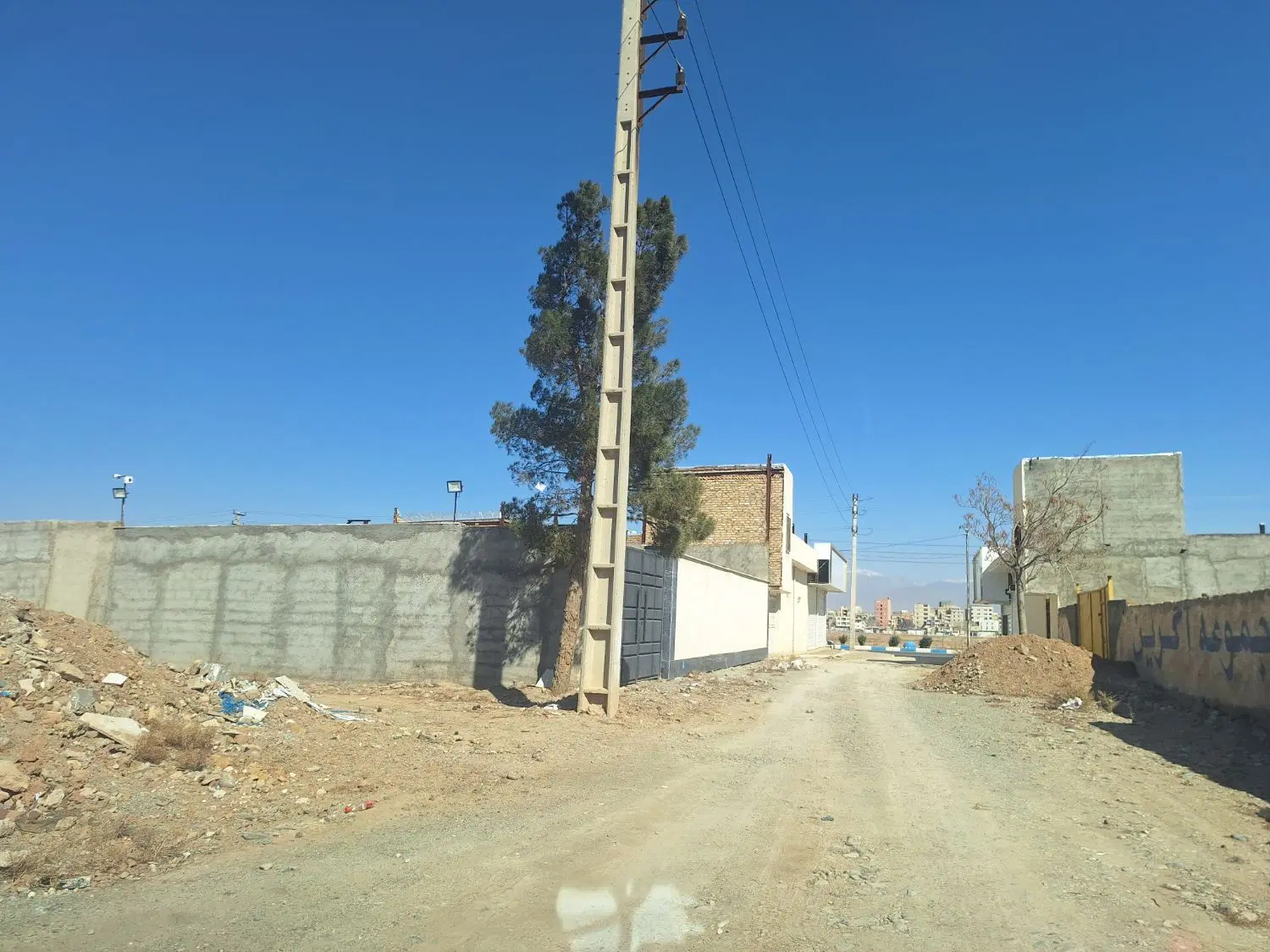 ۲۲۵ متر زمین سنددار شهرک ابریشم