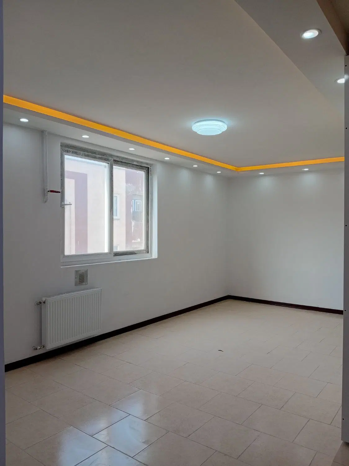 رهن آپارتمان_ پارکینگ مسقف _ شهرک ابریشم